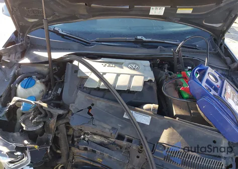 2011 Volkswagen Jetta Sportwagen 2.0L Tdi z USA, uszkodzony, nr VIN 3VWML7AJ5BM699342